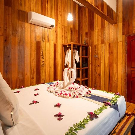 Authentic Khmer Village Resort Сіємреап Екстер'єр фото