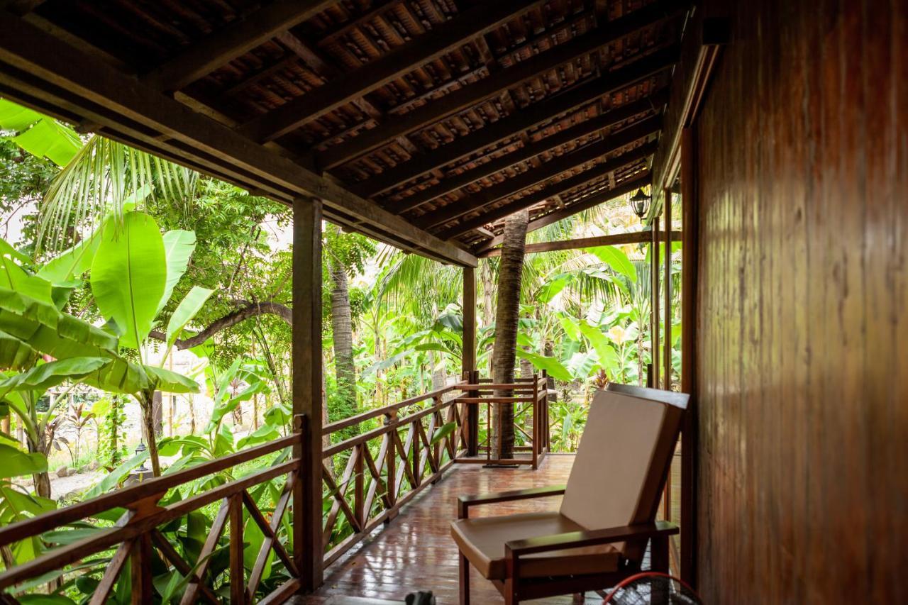 Authentic Khmer Village Resort Сіємреап Екстер'єр фото