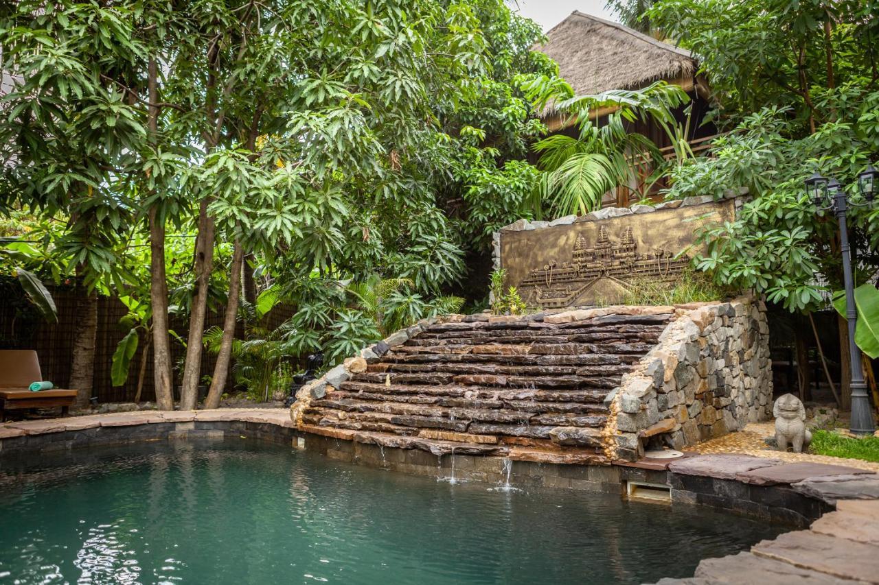 Authentic Khmer Village Resort Сіємреап Екстер'єр фото