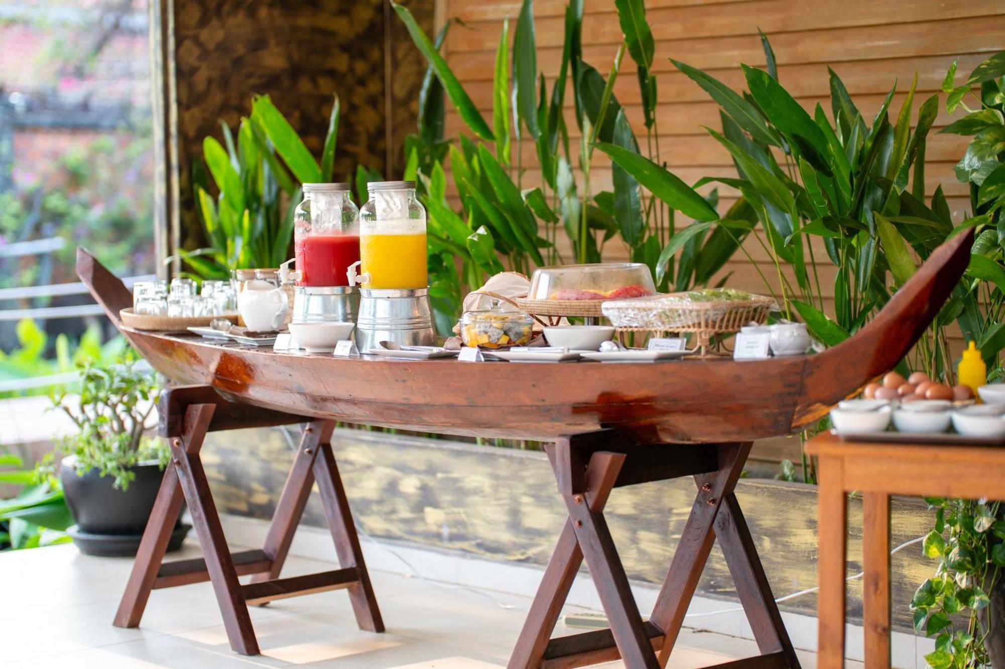 Authentic Khmer Village Resort Сіємреап Екстер'єр фото