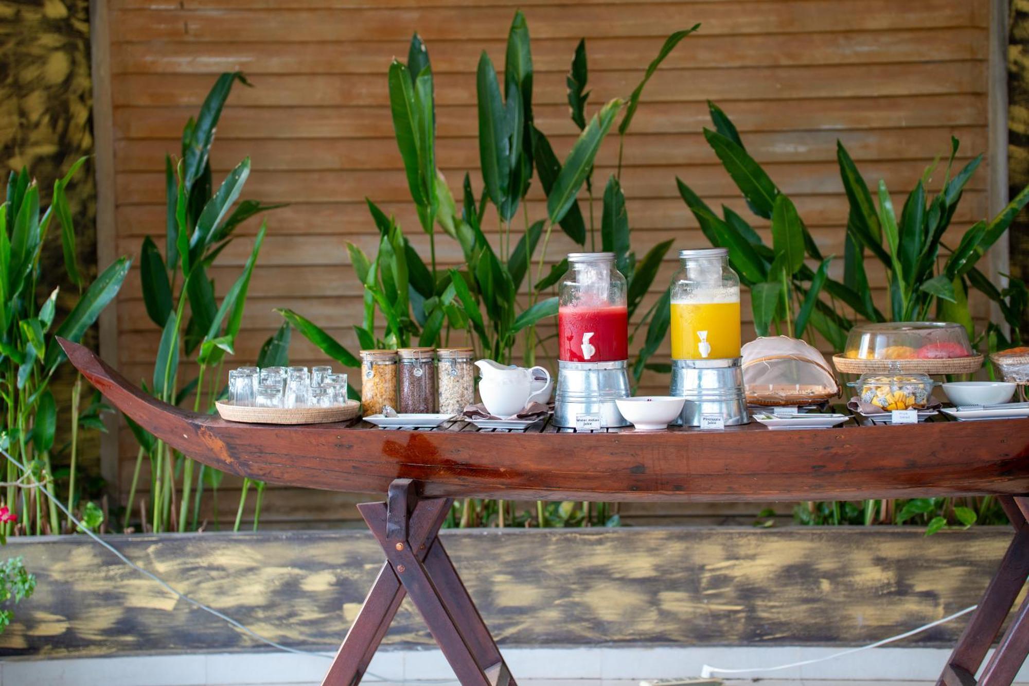Authentic Khmer Village Resort Сіємреап Екстер'єр фото