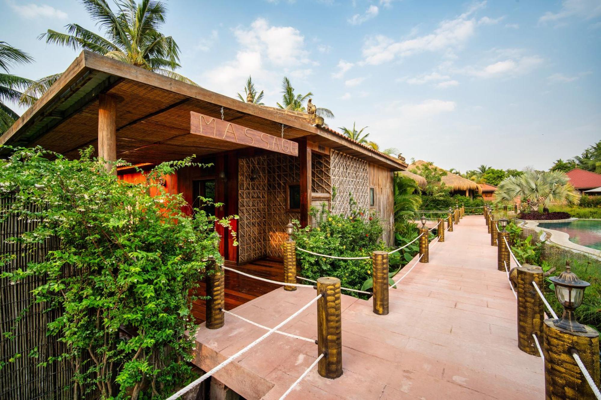 Authentic Khmer Village Resort Сіємреап Екстер'єр фото