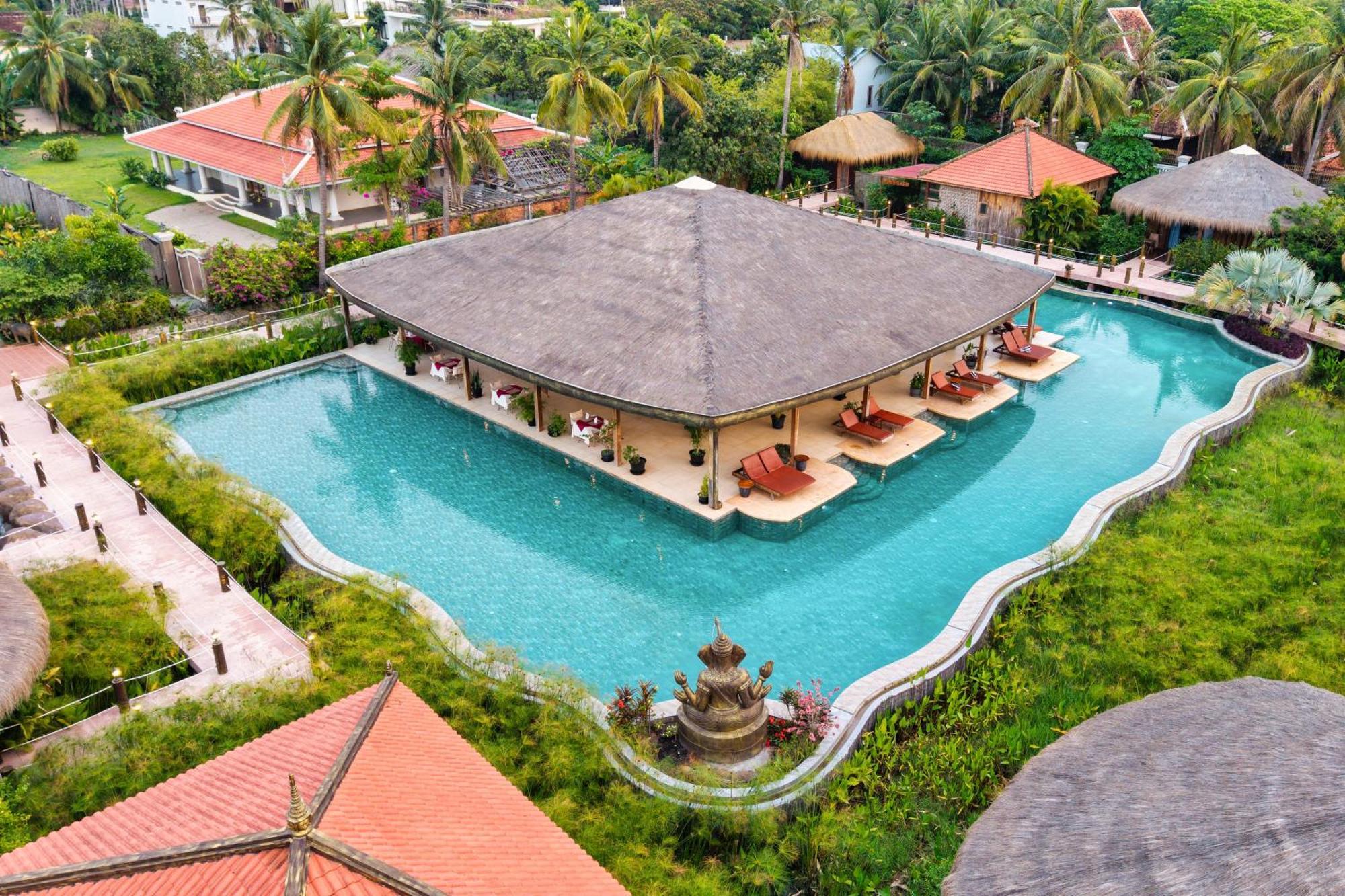 Authentic Khmer Village Resort Сіємреап Екстер'єр фото
